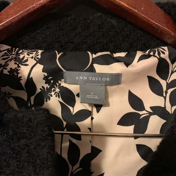 Ann Taylor coat - Size 2 - Picture 3 of 3